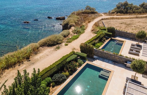 Drios Villa | Aequora Villa I - Beachfront, 5 min away from the Golden Beach, Infinity Pool