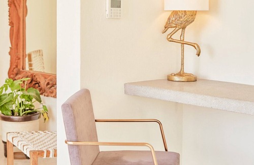 East End Apartment | Aerial Tranquility Room