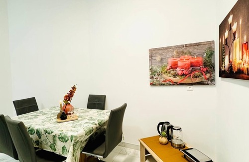 Liesing Apartment | Affordable 5BR Apt Near Atzgersdorf