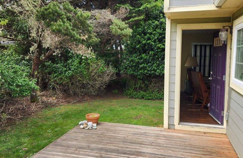 Bandon House | Affordable, Bandon-by-the-sea Retreat,Steps To The Beach 3 Bds/2 Baths Sleeps 8