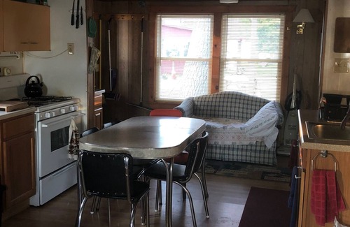 Honor Cottage | Affordable Family Fun on the Platte Lakes Van Hammen Cottage #1