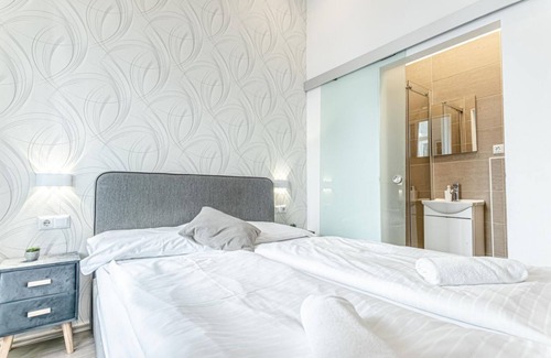 Mariahilf Hotel | Affordable Hotel room for 2