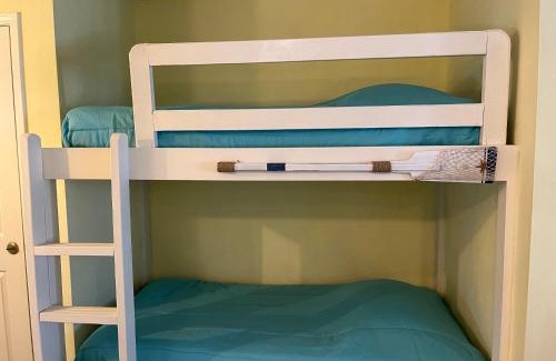 South Padre Island Apartment | Affordable SPI family condo - walking distance to the beach, Sleeps 6, Third Floor, 2025 Traveler Award
