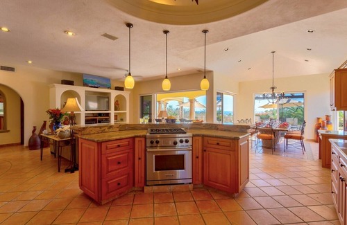 Cabo San Lucas Villa | Agave Azul | 5 Bed, 5.5 Bath