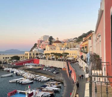 Ponza Apartment | Agenzia Isotur LOCANDA NONNA GIULIA 33 VISTA MARE- SOPPALCATA