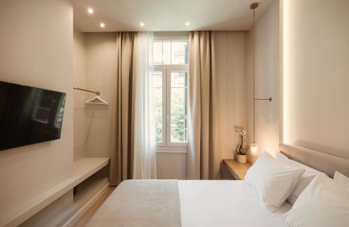 Thessaloniki City Centre Apartment | Agia Sofia 21 Suites - Smooth Living