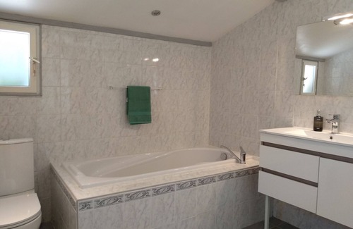 Brezilhac Bed & Breakfast | Agréable Chambre Indépendante Avec Piscine & Parc