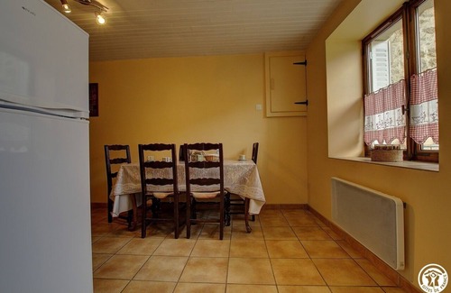 Evosges House | Agreable Spacieux Reposant Simple Pratique Confortable Accueillant Terrain Attenant