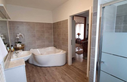 Falze House | Agriturismo Eva
