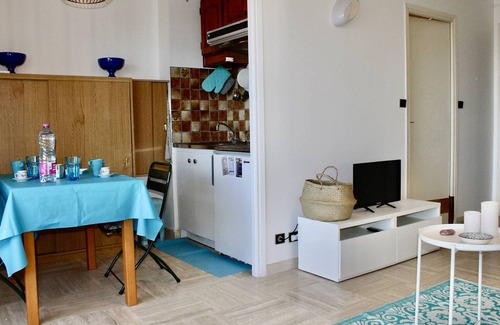 Bastide Giraud Apartment | Air-conditioned studio, pool & parking, near beach