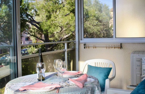Bastide Giraud Apartment | Air-conditioned studio, pool & parking, near beach