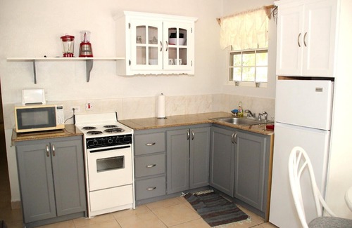St. Lawrence Gap Apartment | Air conditioned 2 bed near Dover Beach