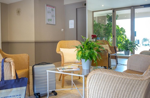 Saint-Raphael Apartment | Air-conditioned studio for 2, near beach and shops, WiFi