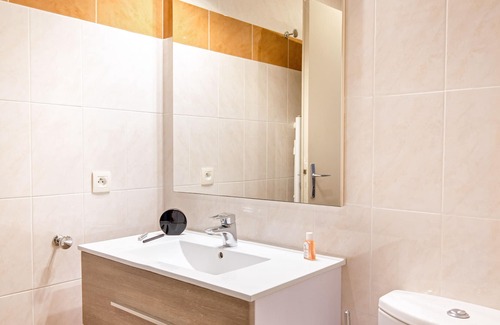 Saint-Raphael Apartment | Air-conditioned studio for 2, near beach and shops, WiFi