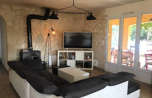 Le Pouget Villa | Air-conditioned villa with large swimming pool