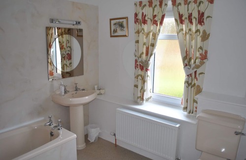 Crossmichael Bed & Breakfast | Airds Farm Guest House