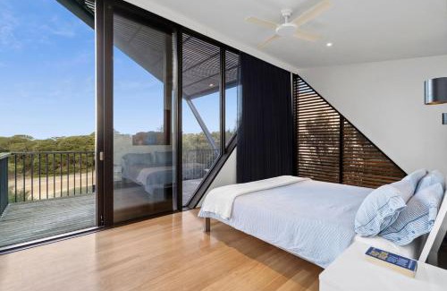 Surf Coast House | Aireys Cliff-Top Gem - Your Ultimate Coastal Escape