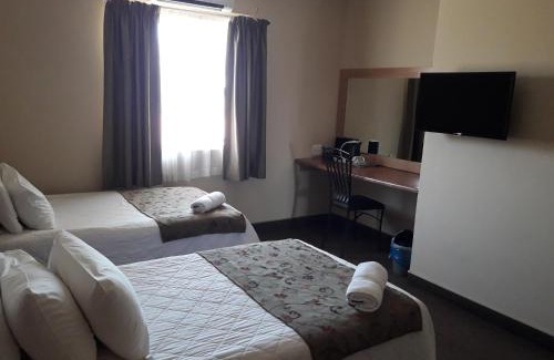 Kimberley Hotel | Airport Hotel
