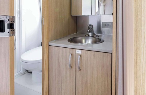 Berkeley House | Airstream Tiny Home close to UC BEST Neighborhood