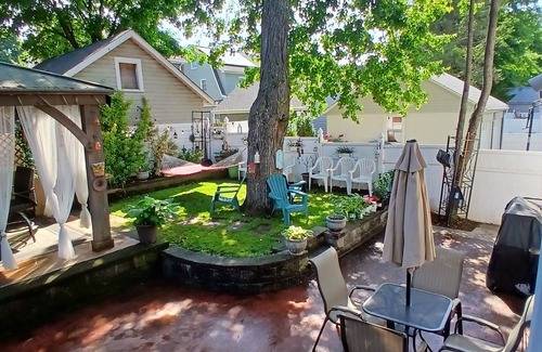 Vauxhall Apartment | Airy Savanna Studio Apartment @MushaindoroHS in Maplewood with easy access 2 NYC