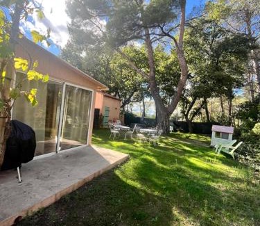 Est Apartment | Aix-en-Provence, Maison provençale au calme de la campagne avec Jacuzzi
