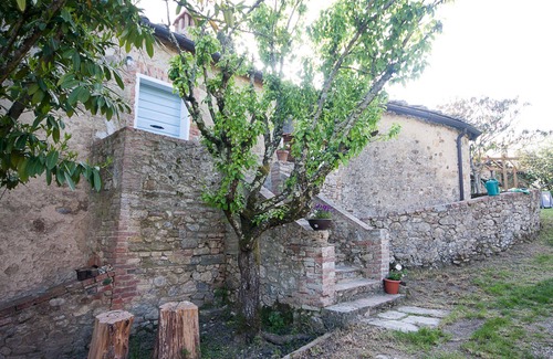 Quercegrossa House | Al Castellare: ancient farmhouse in the heart of Chianti