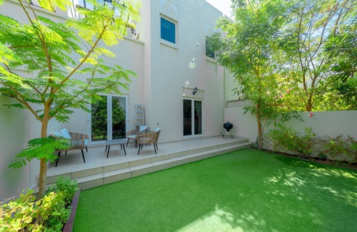 Discovery Gardens Villa | Al Furjan Quortaj | 3 Bedrooms