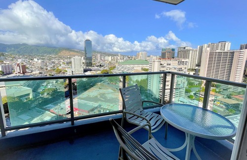 Ala Moana Condo | Ala Moana 1826 1 Bedroom Condo by RedAwning