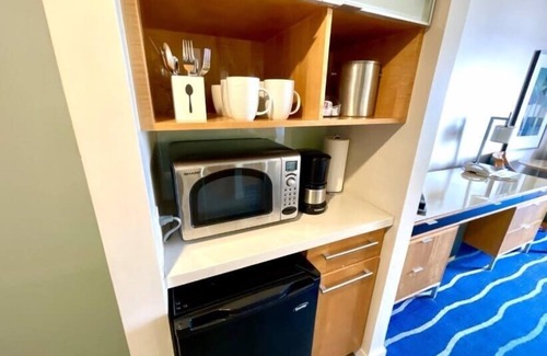 Ala Moana Hotel | Ala Moana Hotel 24th FL R0 Ocean View 2 Double Beds