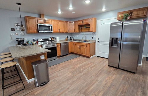 Fairbanks House | Alaska Charm 3-bedroom townhome with WiFi in brilliant Fairbanks