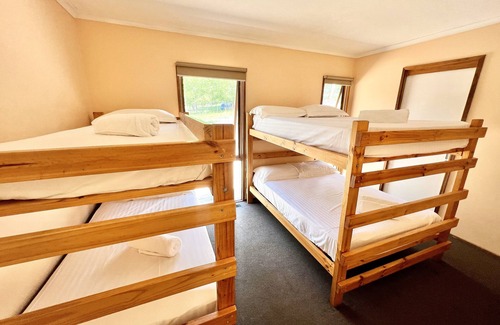 Sawmill Settlement Cabin | Albaski Lodge – Room 1