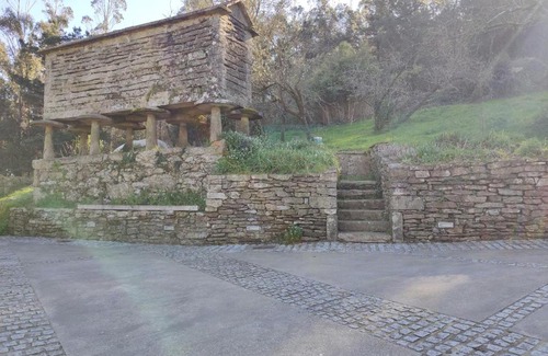 Dumbria Hostel | Albergue O Logoso