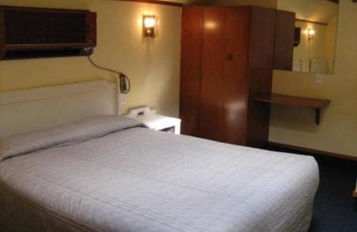 Hamilton North Hotel | Alcamo Motel