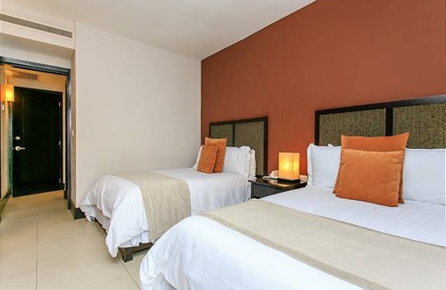 Downtown Condo | Aldea Thai 24 by Tripintravel