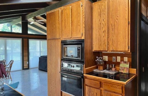 Union House | Alderbrook 2 Bedroom Golf Course Home w/View & Hot Tub