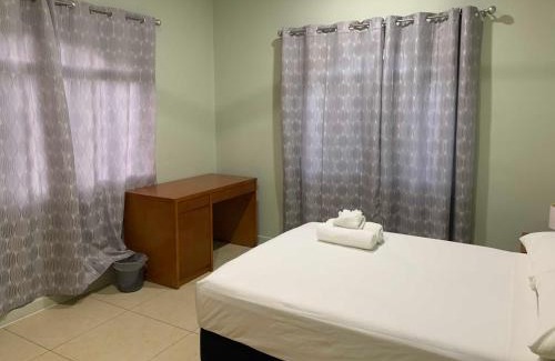 Apia Hotel | Alec's Hotel