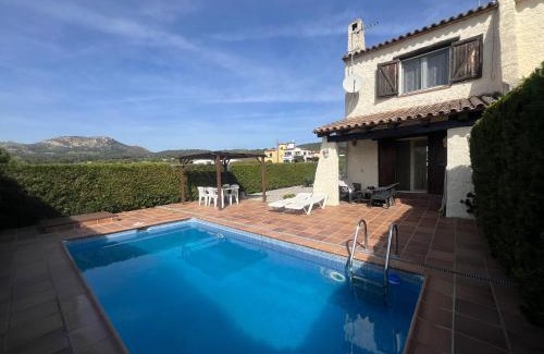 Torroella de Montgri House | Alemanya 9 privat pool