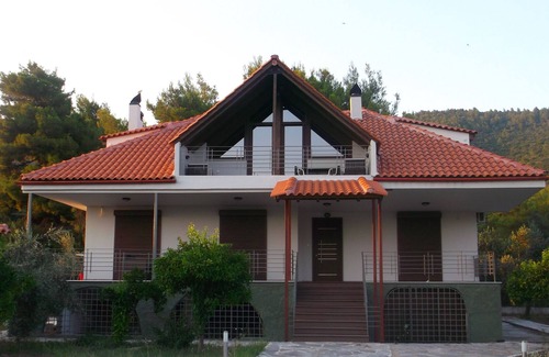 Komnina House | Alex's House. Combining harmony and luxury.