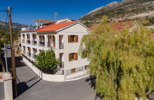 Agia Efimia Apartment | Alexatos Studios & Apartments