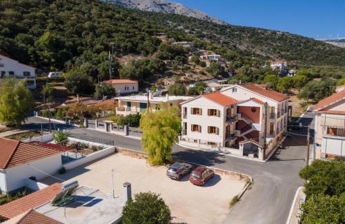 Agia Efimia Apartment | Alexatos Studios & Apartments