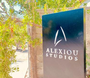 Loutra Edipsou Apartment | Alexiou Studios