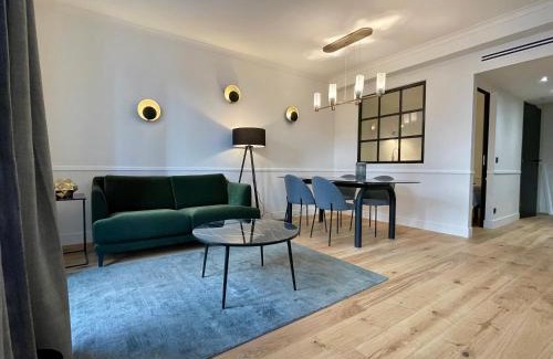 Dijon Centre Ville Apartment | Alfred Suites - Appart's Hôtel - Dijon - Centre Historique