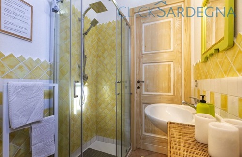 Alghero Villa | Alghero, Villa Josephine With Spectacular Swimming Pool, for 8 Guests