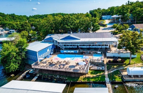 Lake of the Ozarks Apartment | Alhonna Resort's 1 Bedroom Efficiency Unit 21