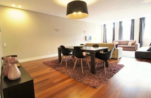Centro / Baixa Apartment | ALIADOS by YoursPorto