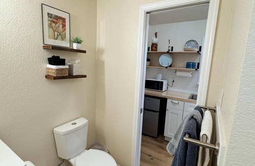 Dublin Cottage | Alice - Fully Furnished 4 Person Cottage for short or mid-term stays