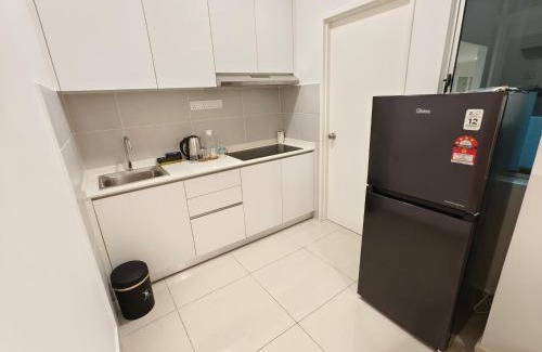 Johor Bahru Hotel | Aliff Height 2BR Japanese Style Pool View 5pax