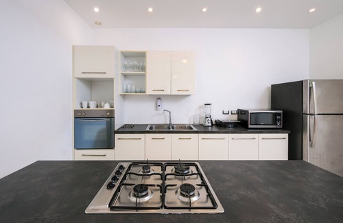 La Iglesia Apartment | Aligio Aparthotel Beachfront