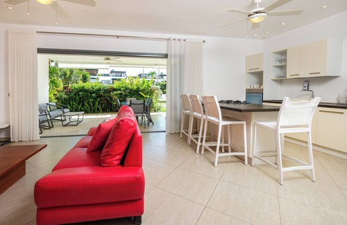 La Iglesia Apartment | Aligio Aparthotel Beachfront