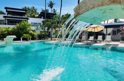La Iglesia Apartment | Aligio Beachfront Resort & Spa